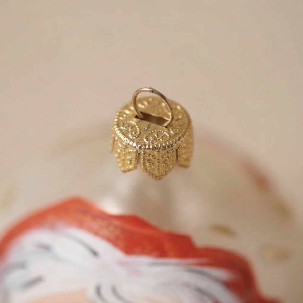 Goccia di Natale con volto di Babbo Natale dipinta a mano: un'altra vista