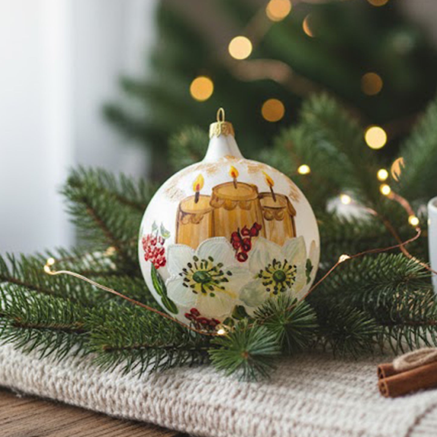 Hand-painted blown glass sphere Ø 100 mm with Christmas candles and winter flowers