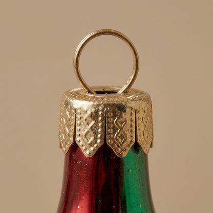 Gold cap of the green, gold and red glass icicle ornament