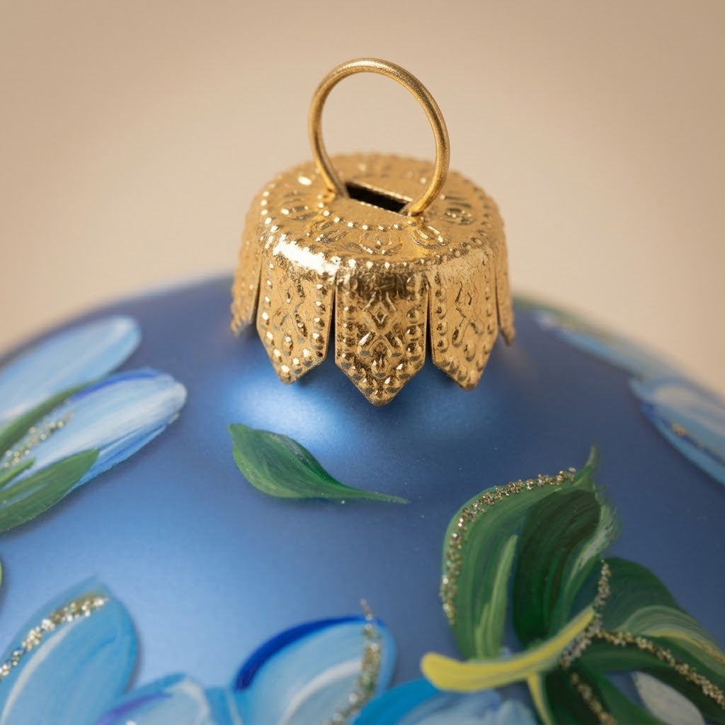 Particolare della palla di Natale in vetro soffiato dipinta a mano